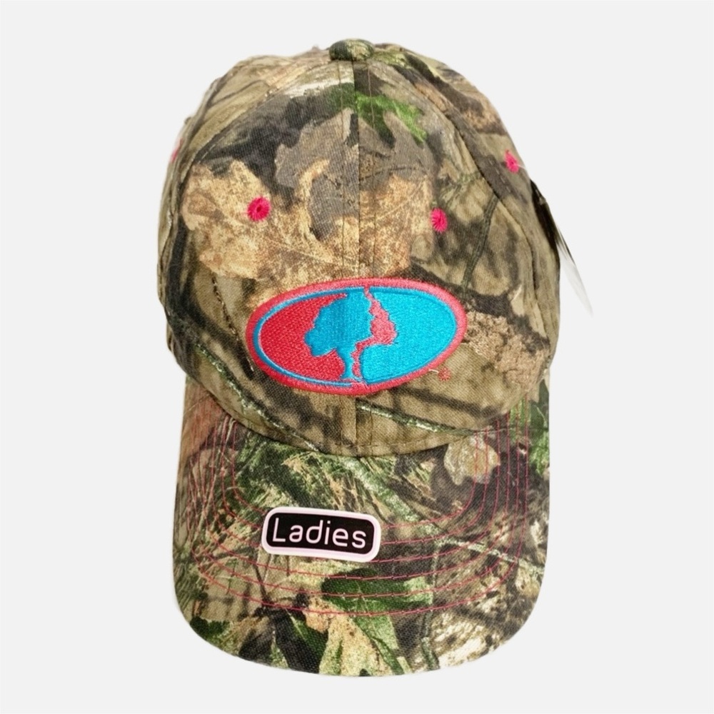 NWT Mossy Oak Camouflage Leaves And Twigs Six Panel Baseball Cap Logo Patch 🤎🩷